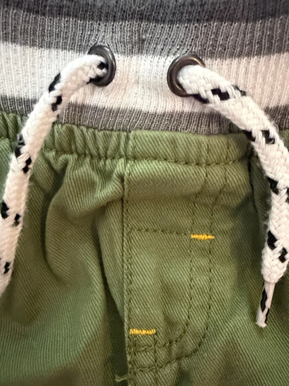 Carter's Baby Boy Dinosaur Bodysuit with Olive Green Shorts Set EUC Size 24 M